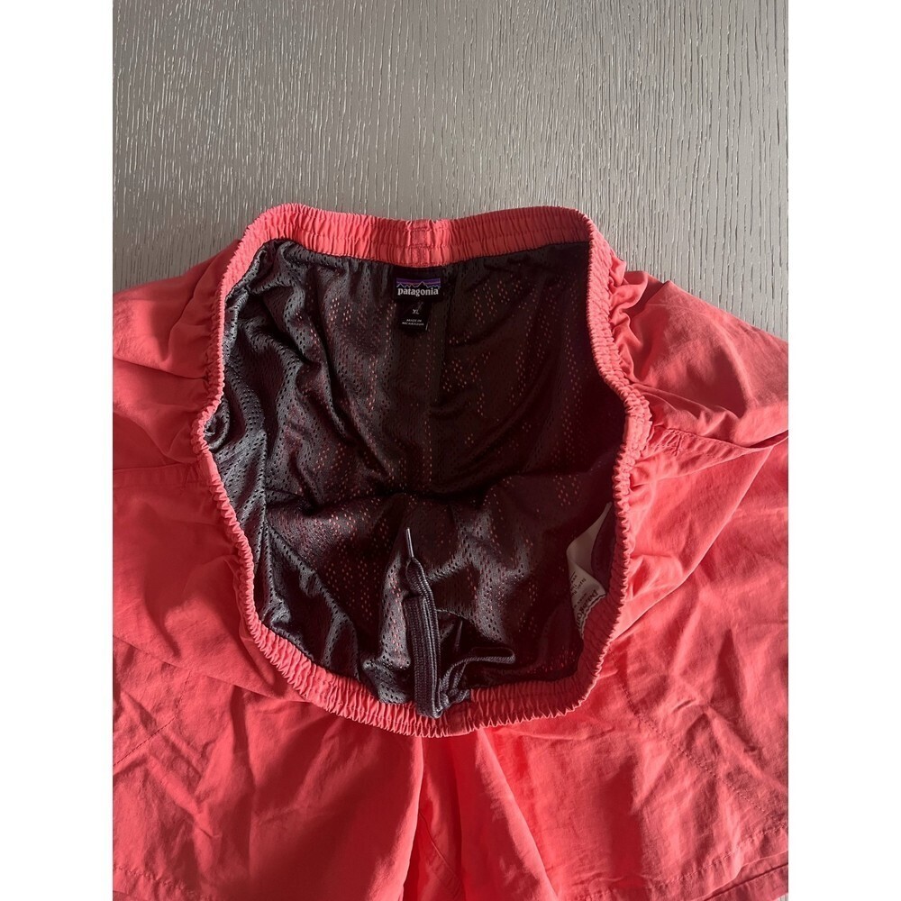 Patagonia Red XL Shorts - Brand New for Camping & Hiking - Top Quality - Picture 3 of 8